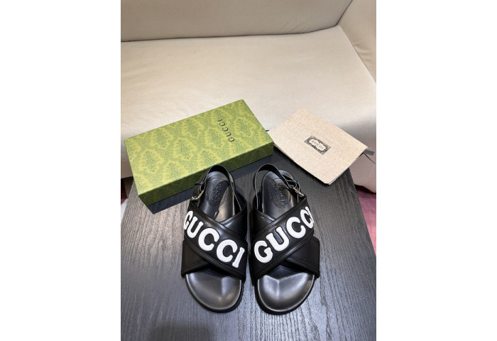 G*u*i sandals (eu38-eu45)