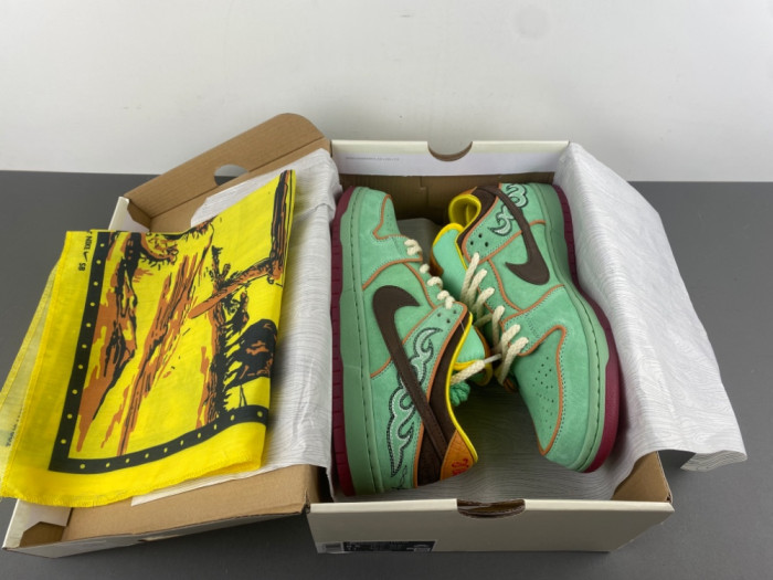 Nike SB Dunk Low Rodeo Tourmaline