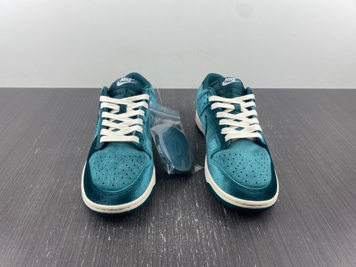 nike dunk low "velvet teal" dz5224-300