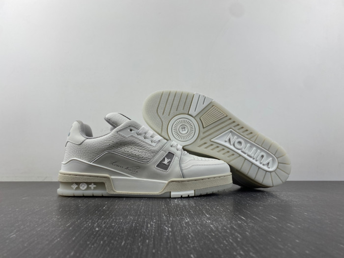 LOU1VTON trainer (EU47)