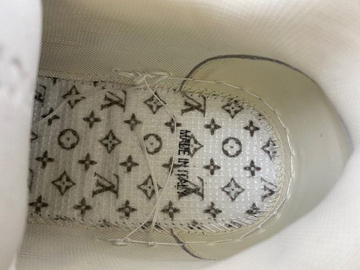 LOU1VTON trainer (EU47)