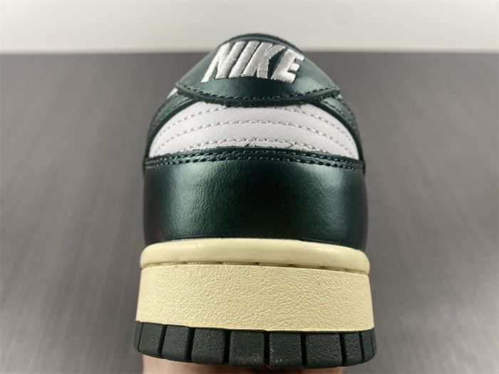 nike dunk low vintage green dq8580-100