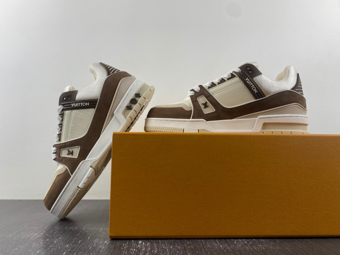 LOU1VTON trainer (EU47)