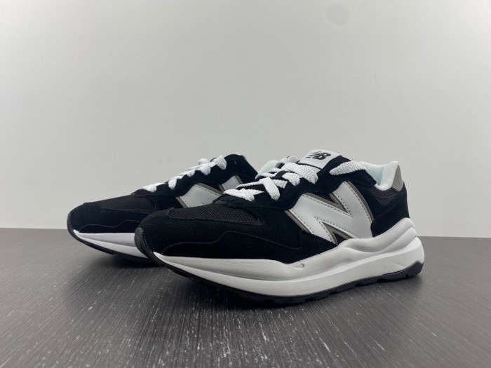 new balance 57/40 team black - m5740cb