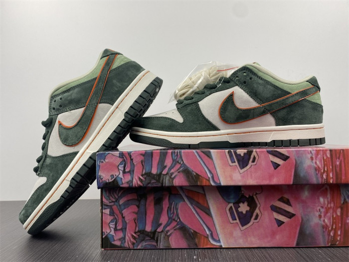 katsuhiro otomo x nike dunk low "steam boy"