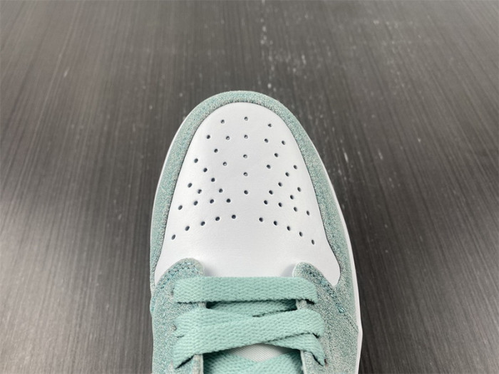 air jordan 1 low "new emerald" dn3705-301