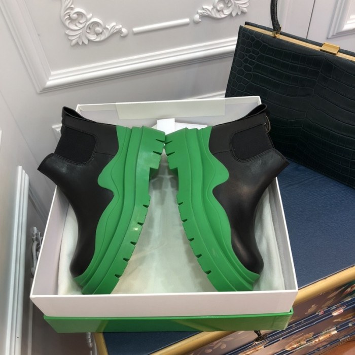 botteg*Ve*ne*ta tire leather ankle boots