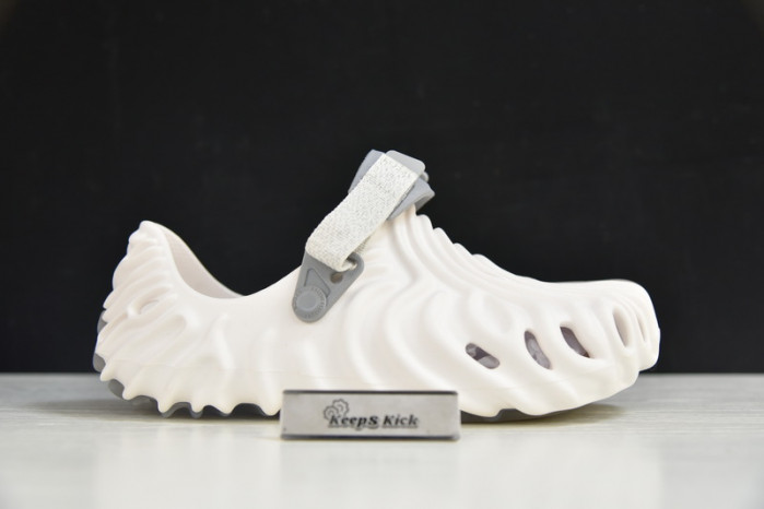 Cr*0*s pollex clog by salehe bembury urchin